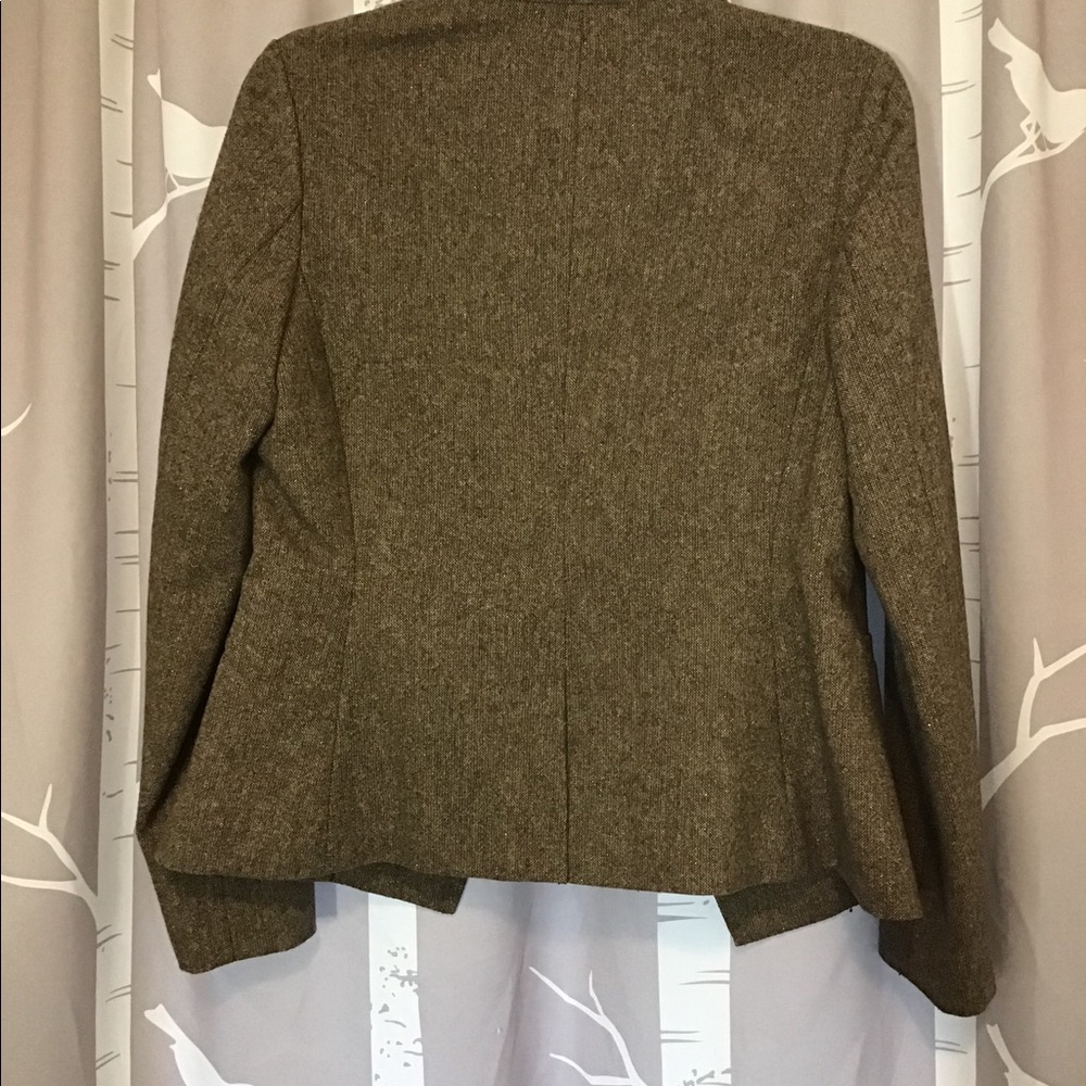 Blazer - Picture 4 of 7